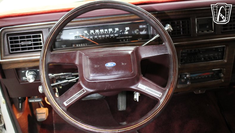 1988 Ford Crown Victoria 113