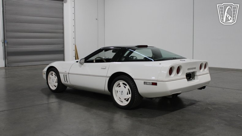 1988 Chevrolet Corvette 13