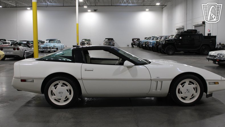 1988 Chevrolet Corvette 16