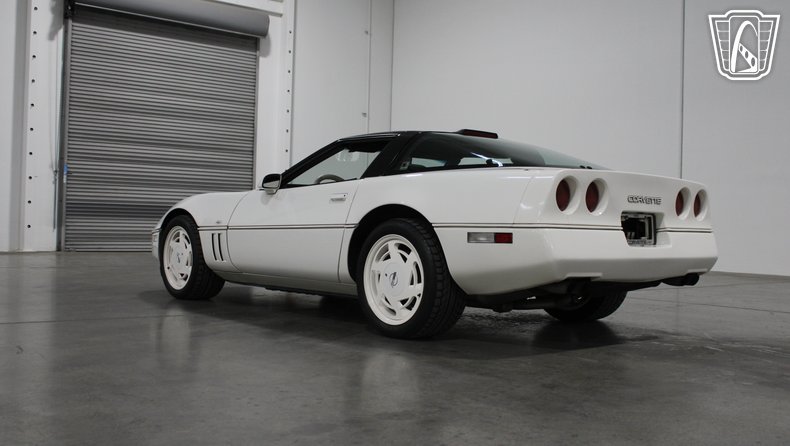 1988 Chevrolet Corvette 21