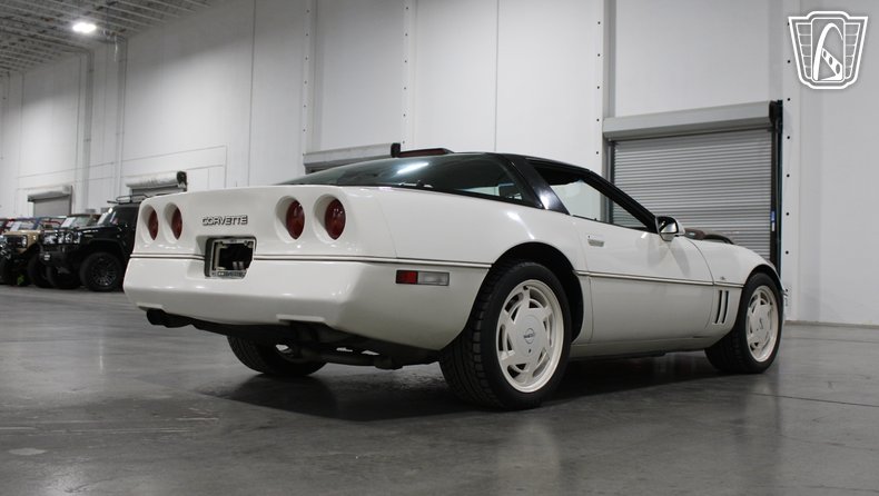 1988 Chevrolet Corvette 23