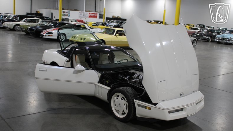 1988 Chevrolet Corvette 33