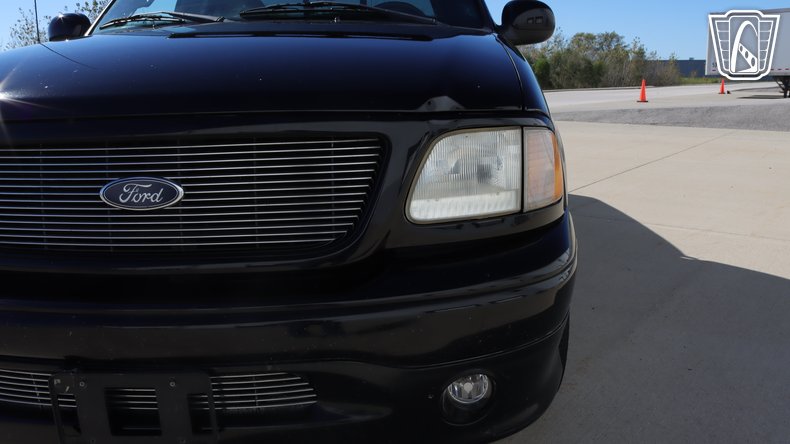 2000 Ford F-150 38