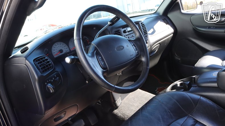 2000 Ford F-150 43