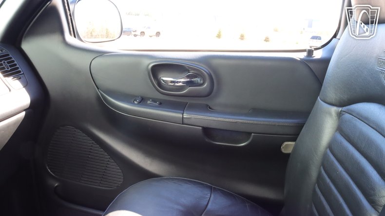 2000 Ford F-150 56