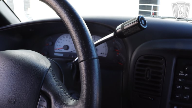 2000 Ford F-150 64