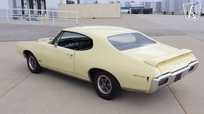 1968 Pontiac GTO 10