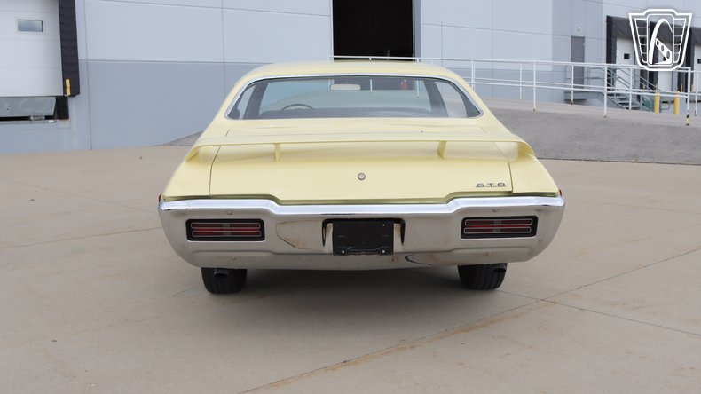 1968 Pontiac GTO 14