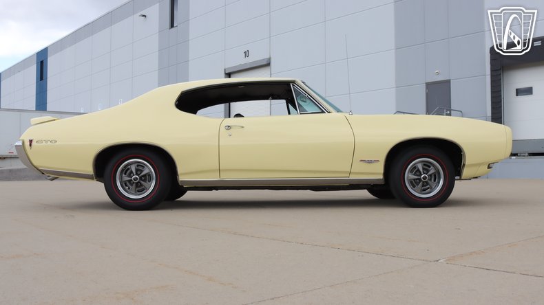 1968 Pontiac GTO 21