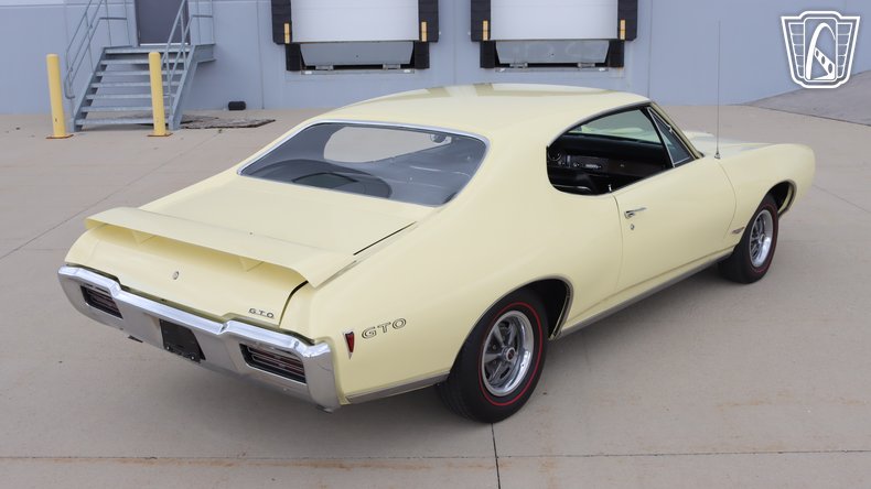 1968 Pontiac GTO 16