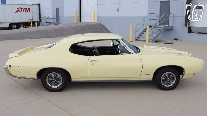 1968 Pontiac GTO 19