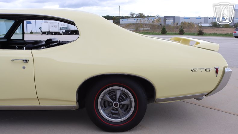 1968 Pontiac GTO 33