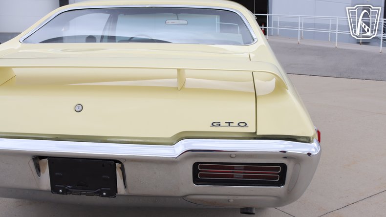 1968 Pontiac GTO 36