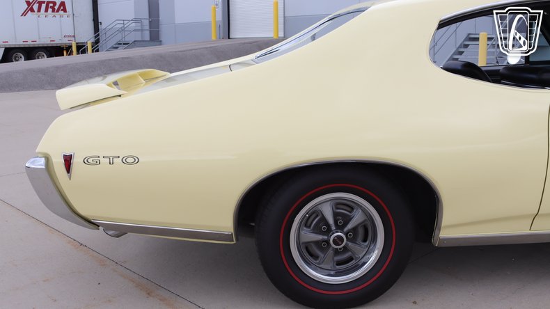 1968 Pontiac GTO 37
