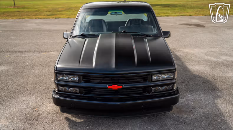 1989 Chevrolet C15 second image