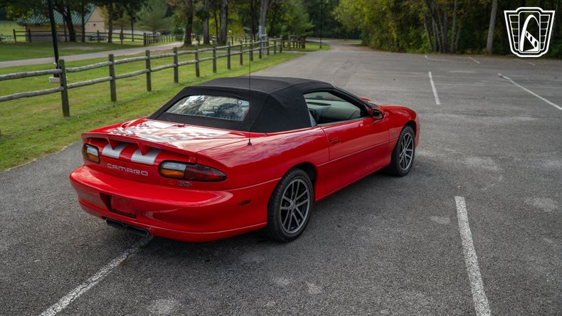 2002 Chevrolet Camaro 17