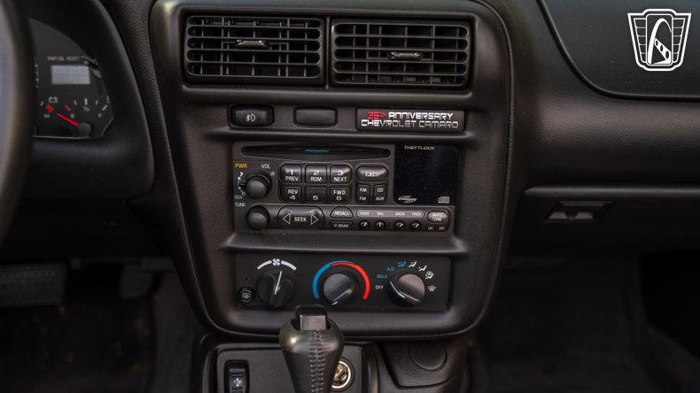 2002 Chevrolet Camaro 121