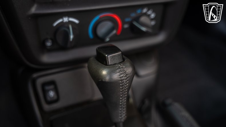 2002 Chevrolet Camaro 127