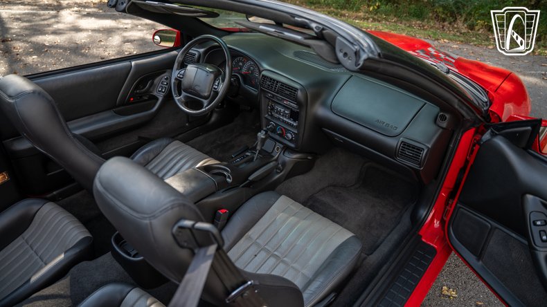 2002 Chevrolet Camaro 141