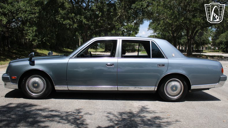 1998 Toyota Century 9