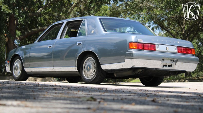 1998 Toyota Century 11