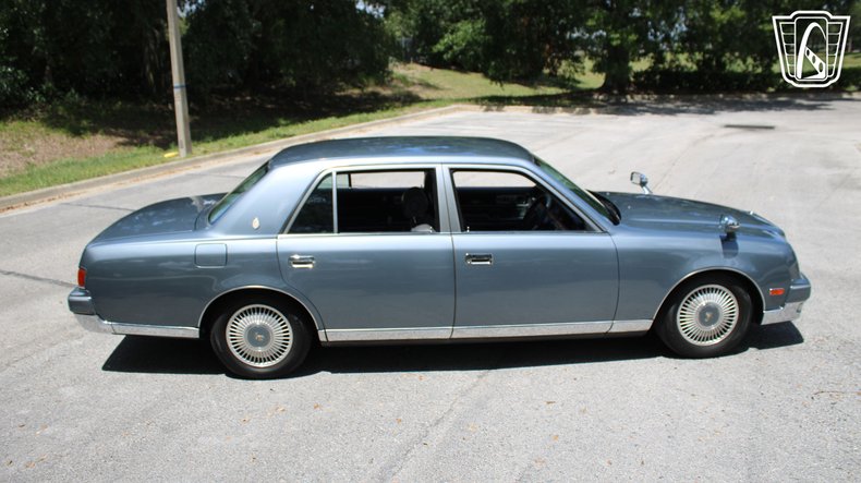 1998 Toyota Century 22