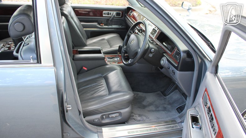 1998 Toyota Century 58