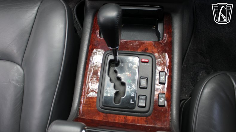 1998 Toyota Century 79