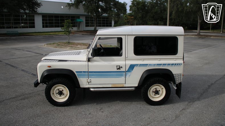 1984 Land Rover Defender 90 10