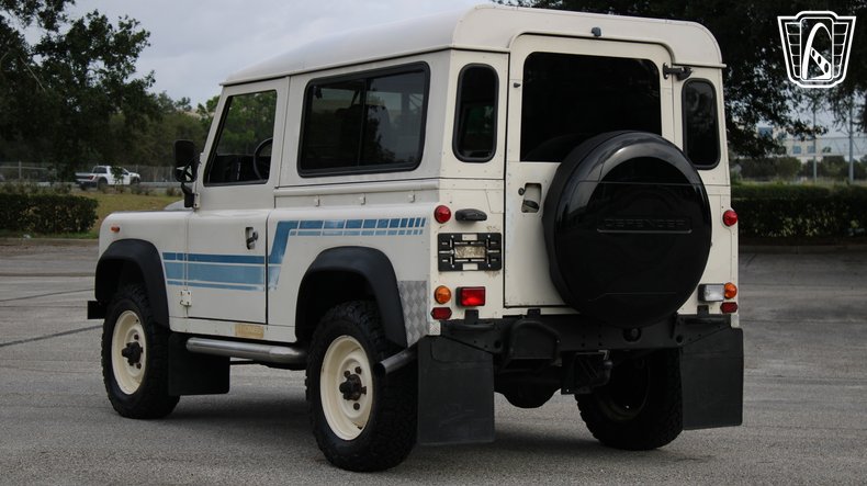 1984 Land Rover Defender 90 12