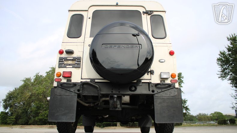 1984 Land Rover Defender 90 14