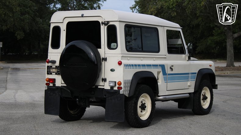 1984 Land Rover Defender 90 18