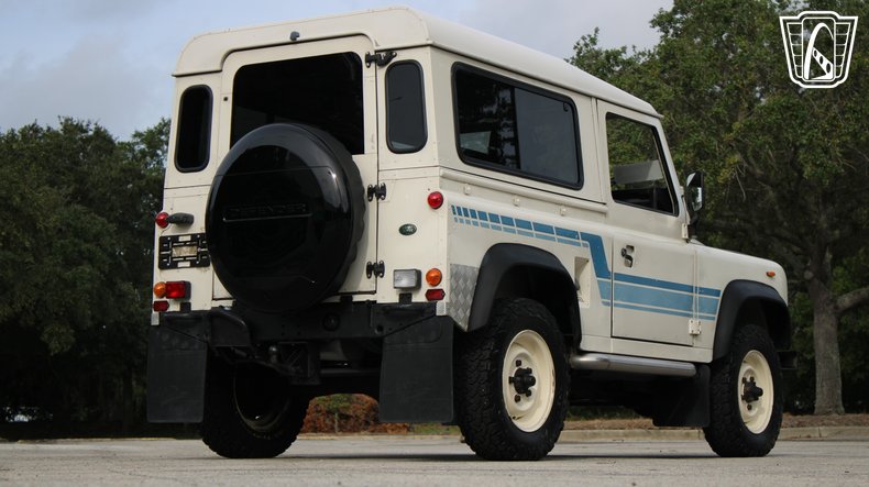 1984 Land Rover Defender 90 17