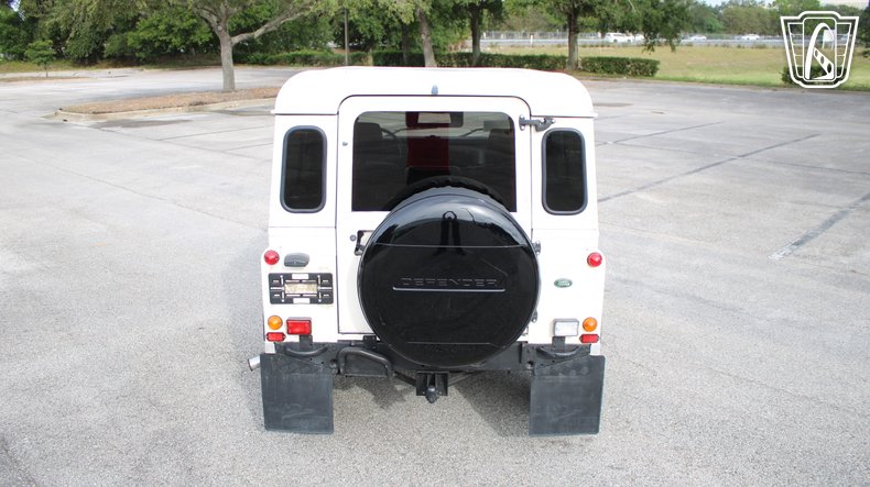 1984 Land Rover Defender 90 16