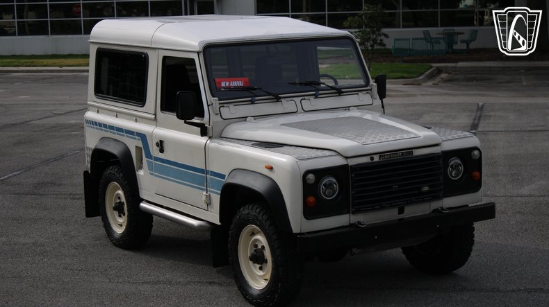 1984 Land Rover Defender 90 25