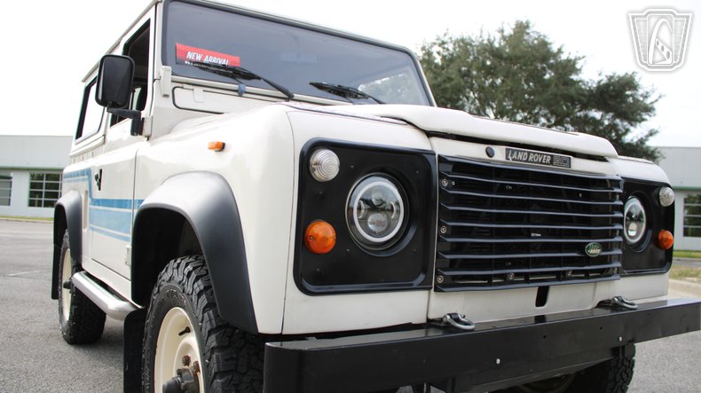 1984 Land Rover Defender 90 26