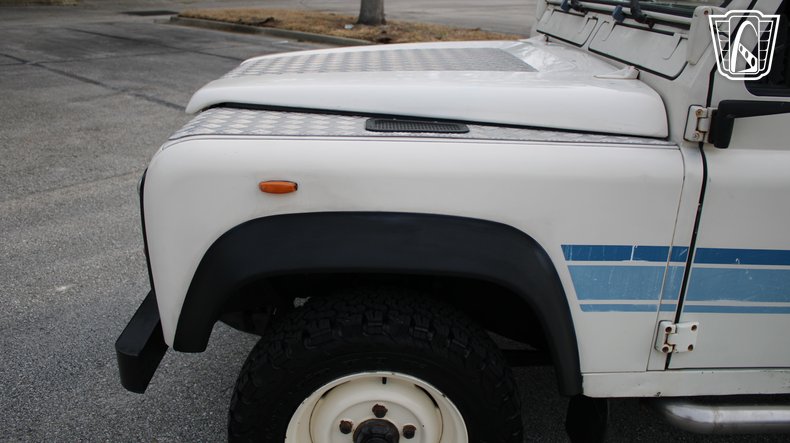 1984 Land Rover Defender 90 28