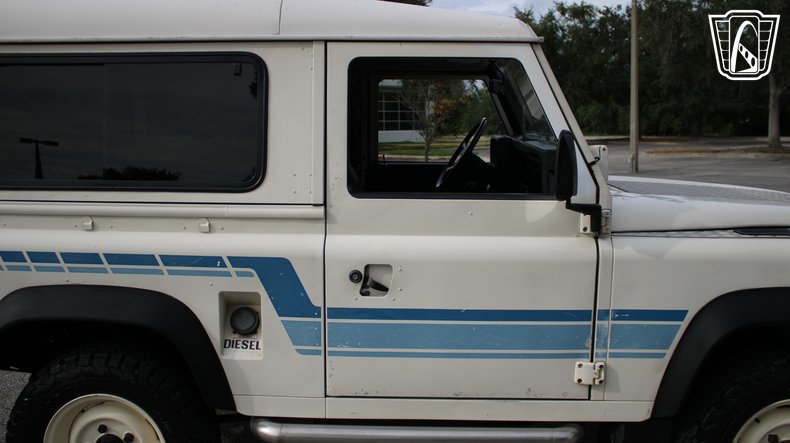 1984 Land Rover Defender 90 34