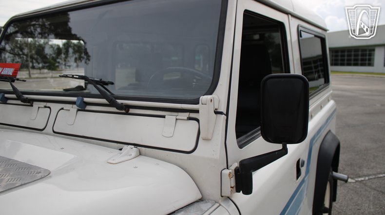 1984 Land Rover Defender 90 40
