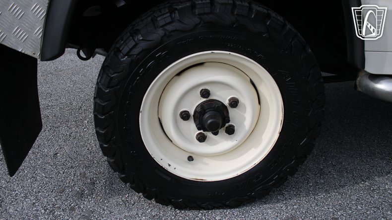 1984 Land Rover Defender 90 57