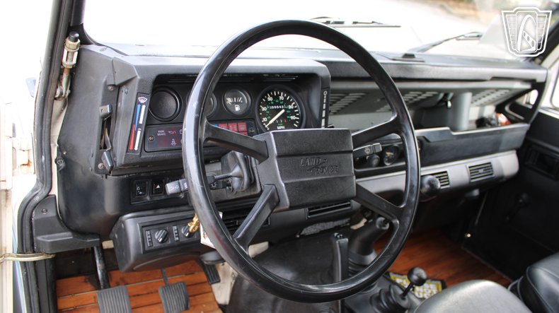 1984 Land Rover Defender 90 64