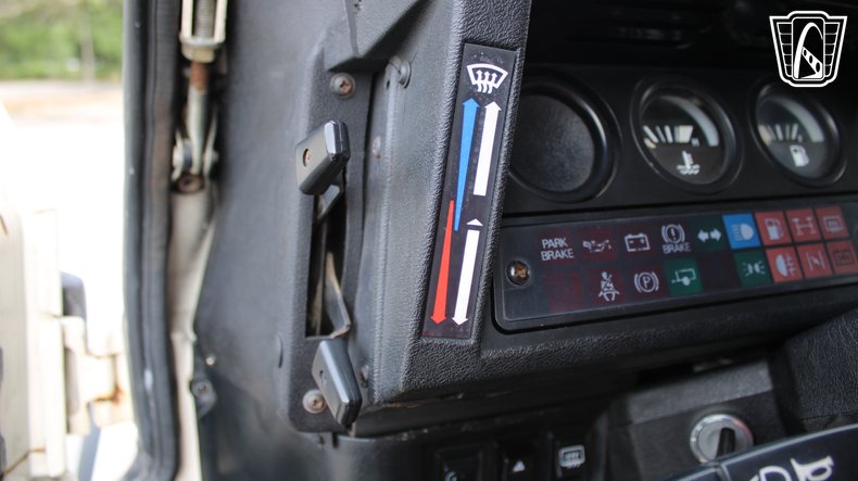 1984 Land Rover Defender 90 67