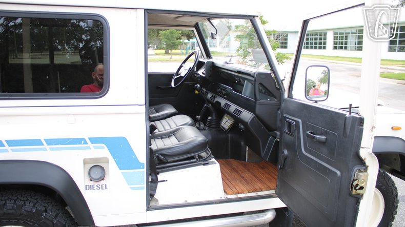 1984 Land Rover Defender 90 81