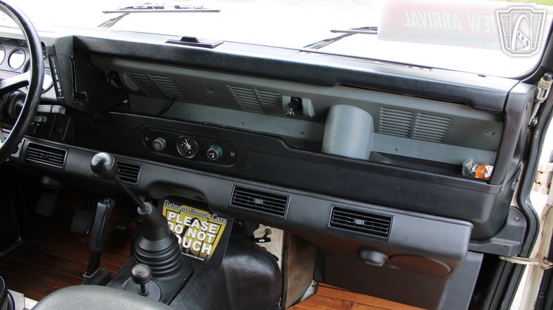 1984 Land Rover Defender 90 84