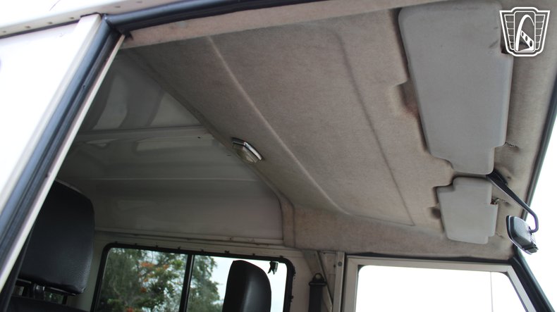 1984 Land Rover Defender 90 86