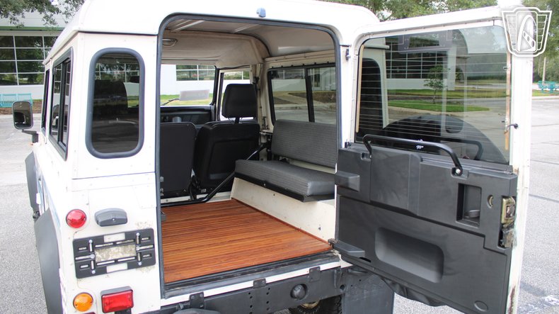 1984 Land Rover Defender 90 89