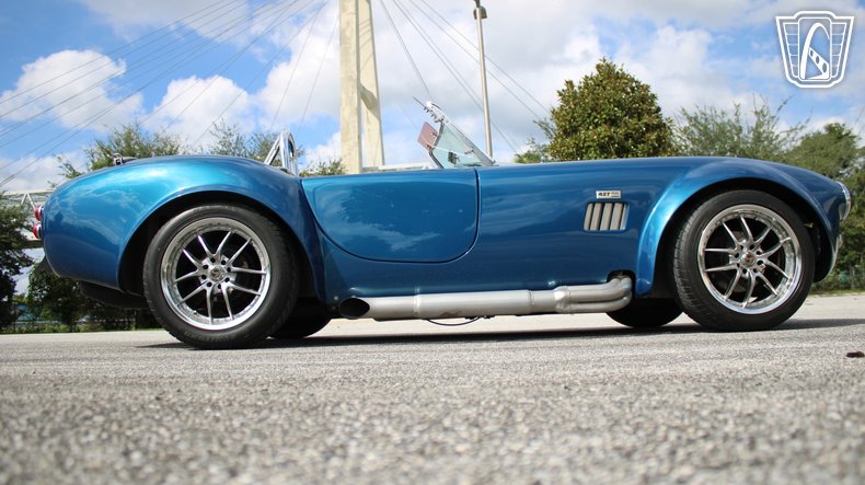 1965 Ford Cobra 21
