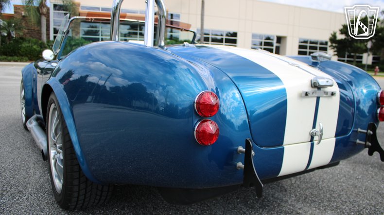 1965 Ford Cobra 32