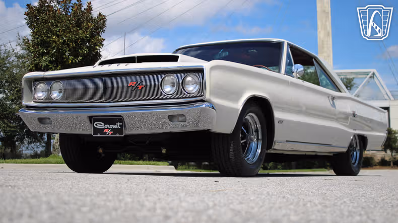 1967 Dodge Coronet second image