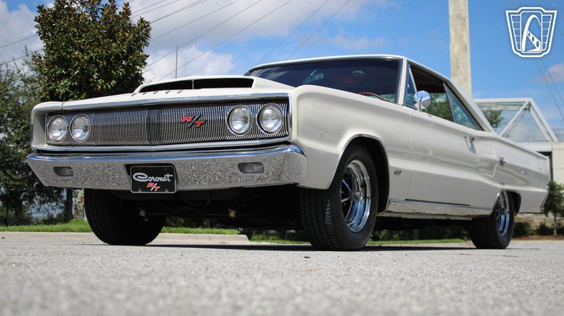 1967 Dodge Coronet 2